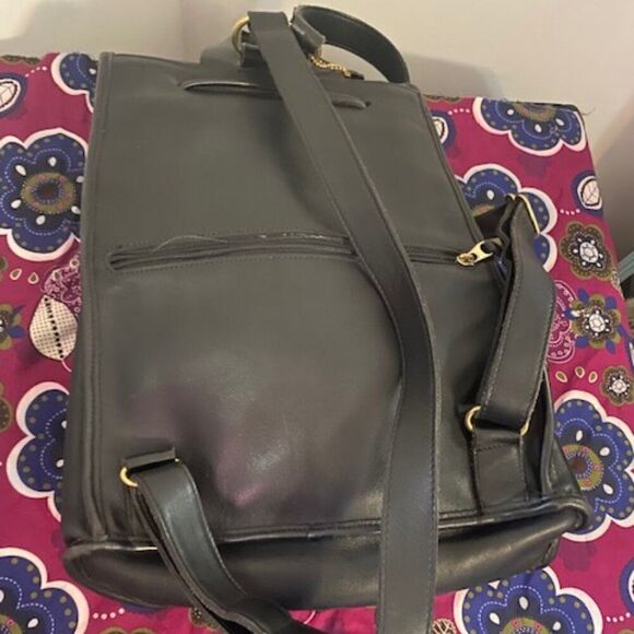 Coach Vintage 9943 Black Leather Backpack - Picture 3 of 12